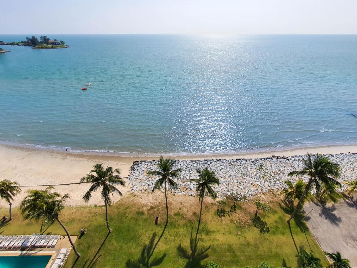 Sunny seaside paradise @ Regency Tanjung Tuan Port Dickson Bagian luar foto