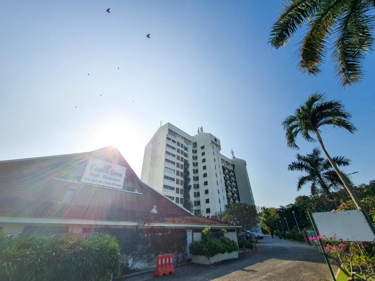 Sunny seaside paradise @ Regency Tanjung Tuan Port Dickson Bagian luar foto
