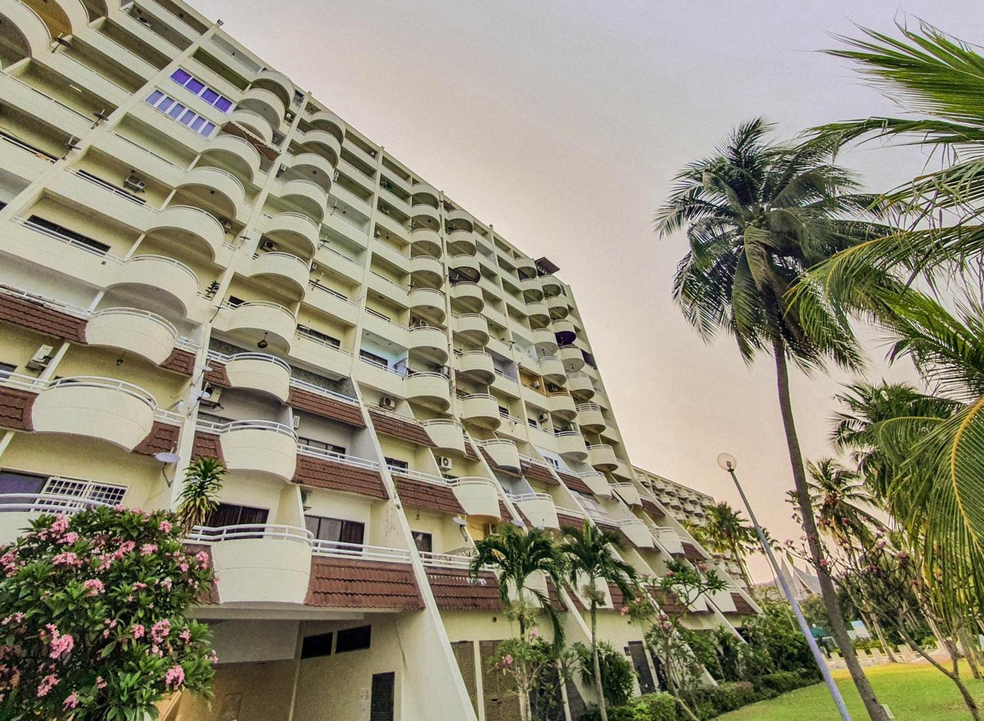 Sunny seaside paradise @ Regency Tanjung Tuan Port Dickson Bagian luar foto